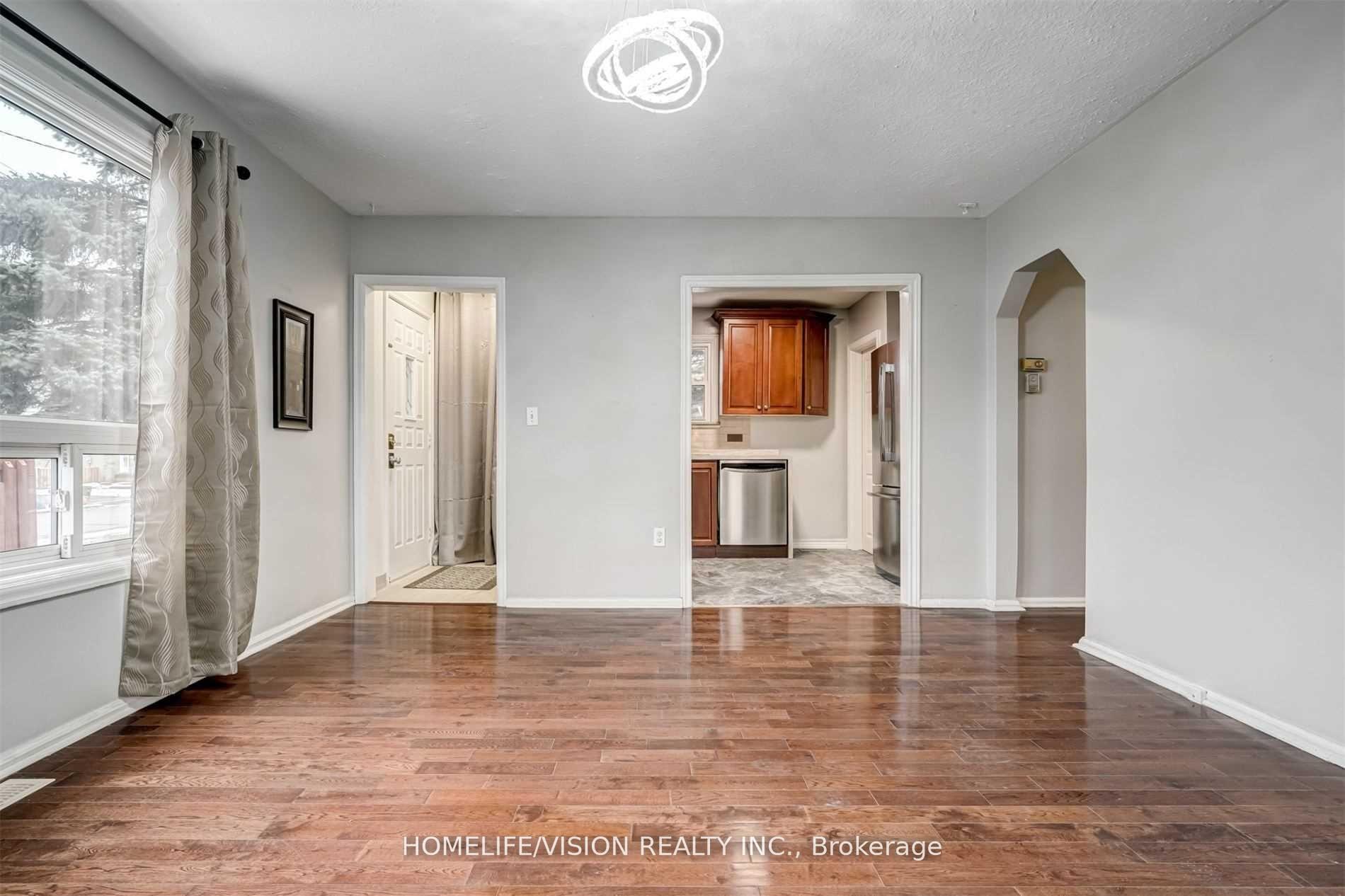 Photo 7 of Unit Main, 65 Ellington Drive E, Scarborough, Wexford-Maryvale — HOMEH