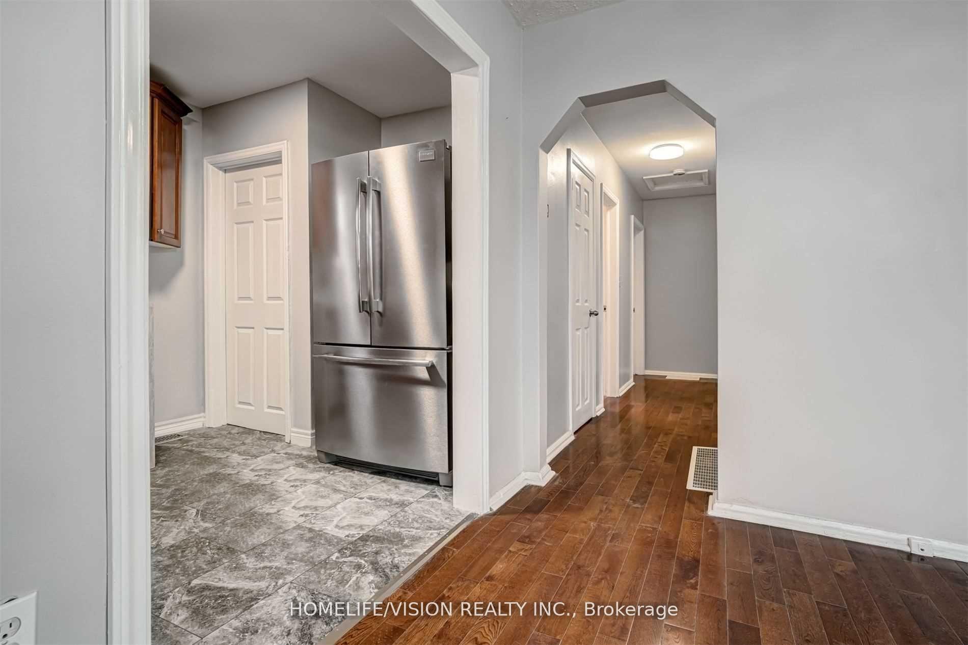 Photo 9 of Unit Main, 65 Ellington Drive E, Scarborough, Wexford-Maryvale — HOMEH