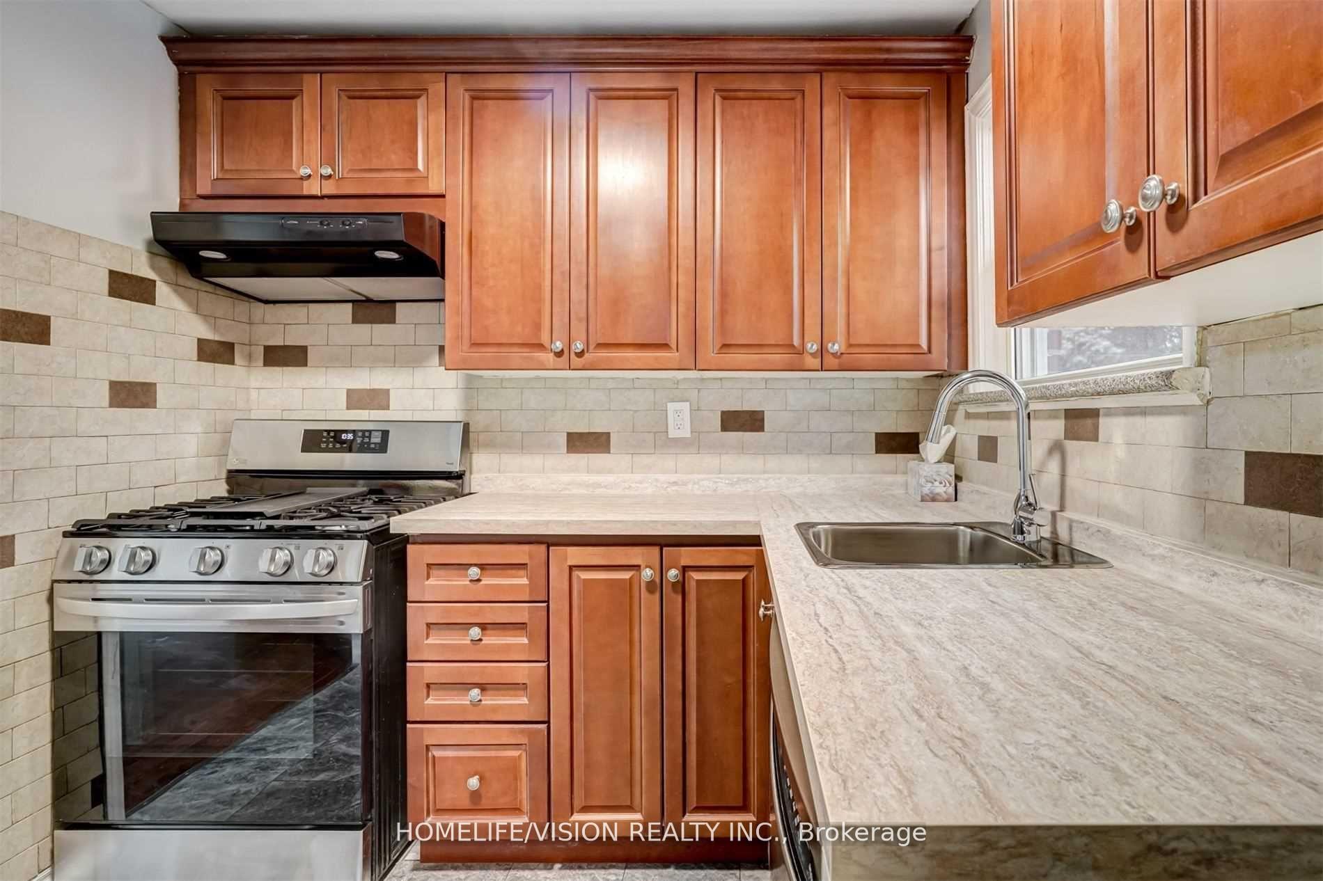 Photo 12 of Unit Main, 65 Ellington Drive E, Scarborough, Wexford-Maryvale — HOMEH