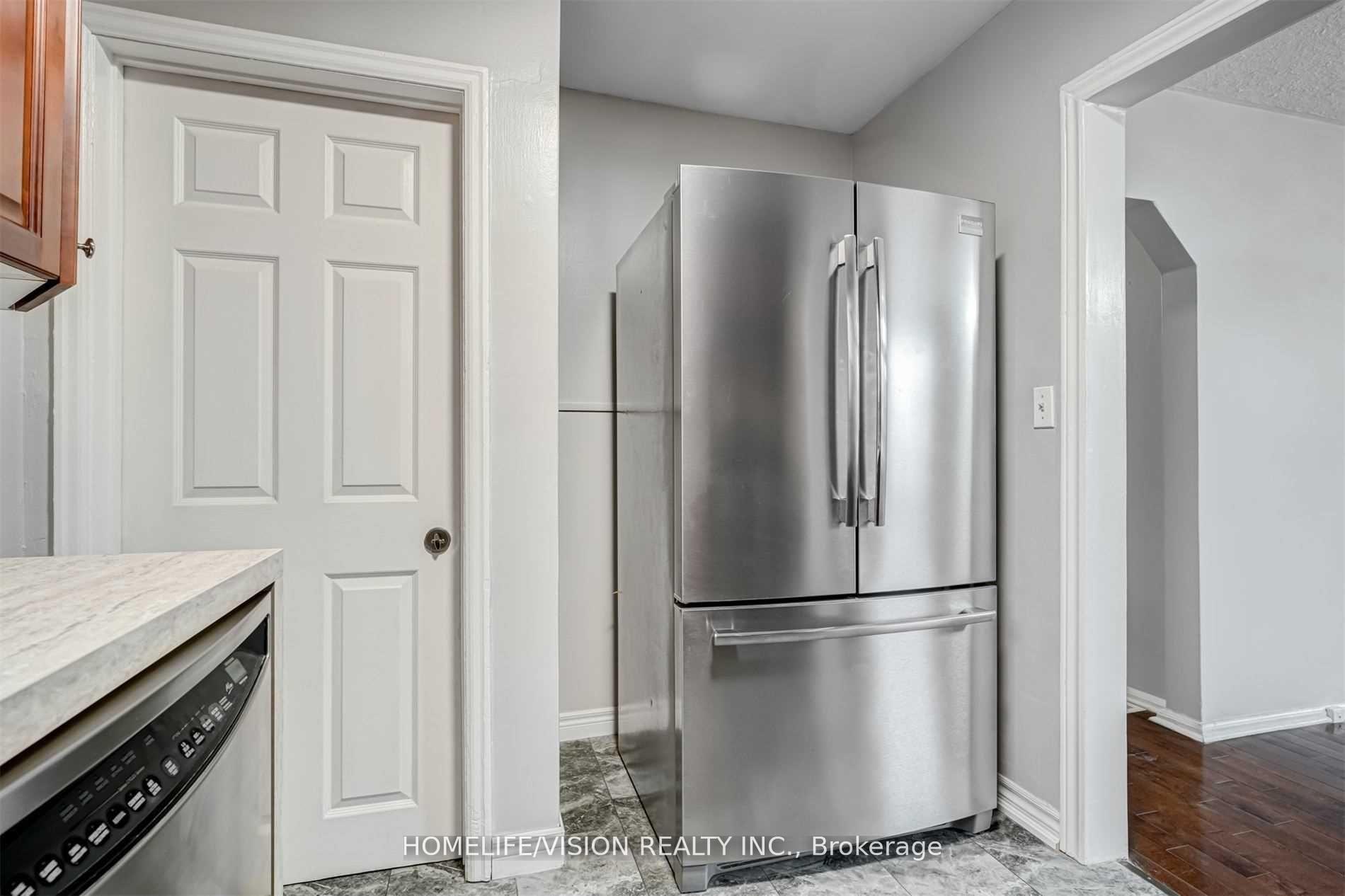 Photo 14 of Unit Main, 65 Ellington Drive E, Scarborough, Wexford-Maryvale — HOMEH