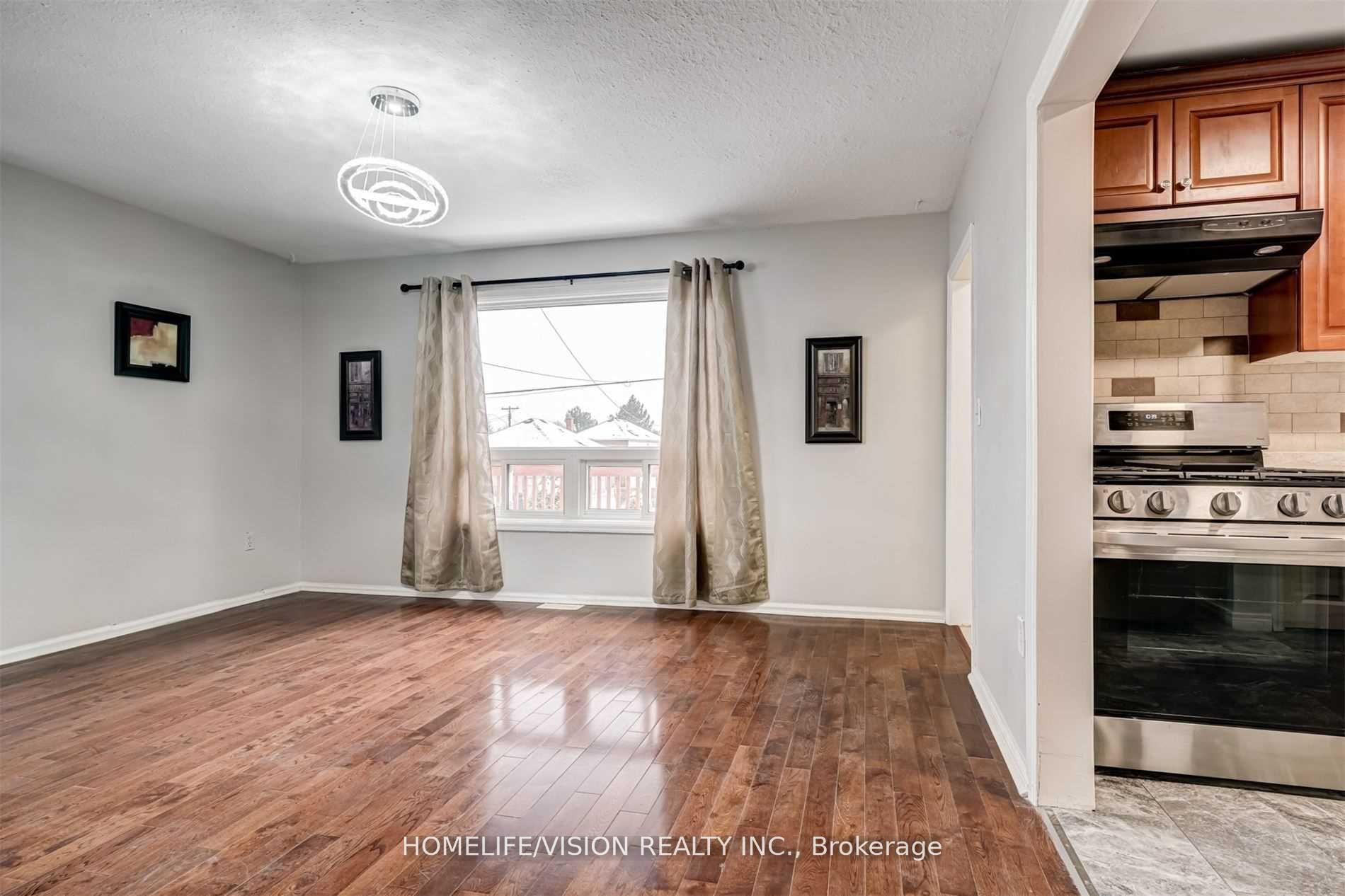 Photo 15 of Unit Main, 65 Ellington Drive E, Scarborough, Wexford-Maryvale — HOMEH