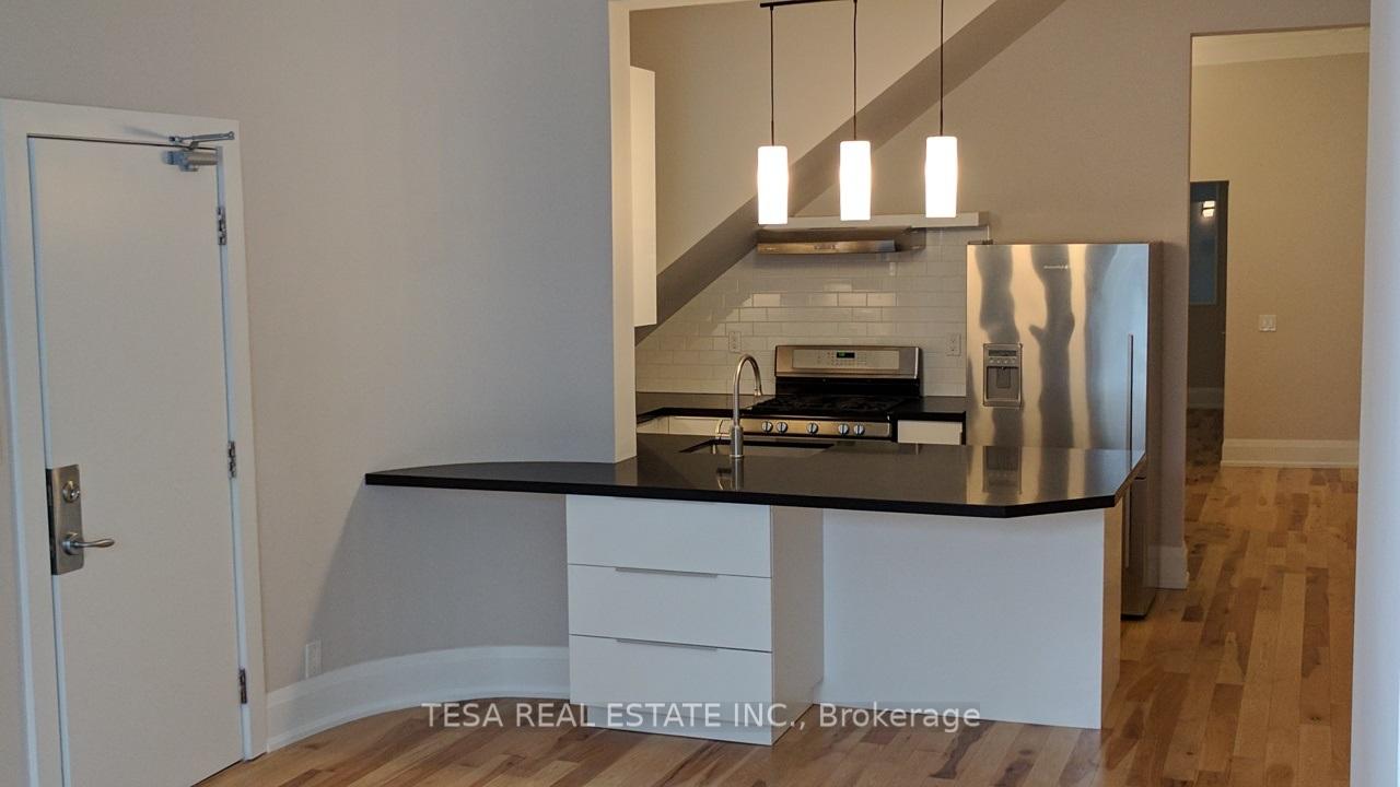 Photo 3 of Unit Main, 648 Bathurst Street, Toronto, Palmerston-Little Italy — HOMEH