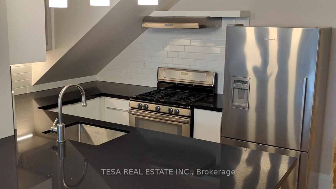 Photo 7 of Unit Main, 648 Bathurst Street, Toronto, Palmerston-Little Italy — HOMEH