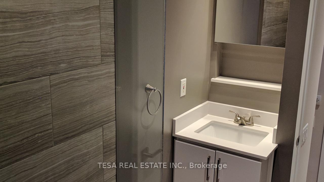 Photo 13 of Unit Main, 648 Bathurst Street, Toronto, Palmerston-Little Italy — HOMEH