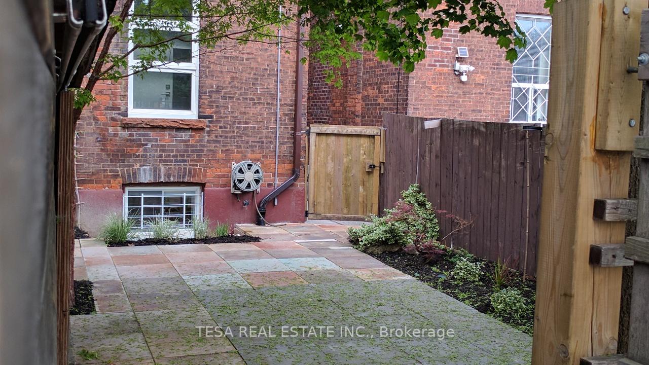 Photo 16 of Unit Main, 648 Bathurst Street, Toronto, Palmerston-Little Italy — HOMEH