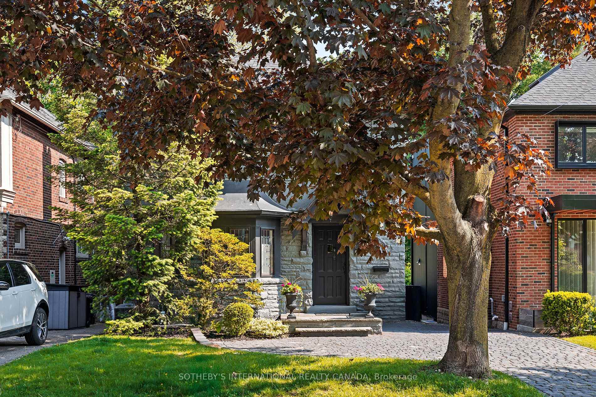 Front of 551 Briar Hill Avenue