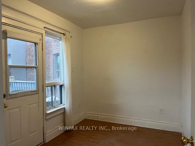 Photo 2 of Unit Apt # 2, 2222 Queen Street E, Toronto, The Beaches — HOMEH