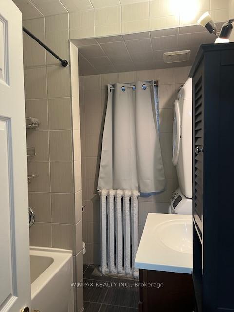 Photo 6 of Unit Apt # 2, 2222 Queen Street E, Toronto, The Beaches — HOMEH