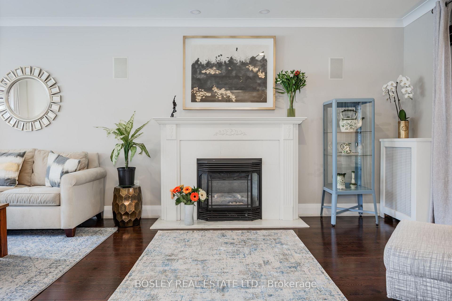 Photo 4 of 14 Swanwick Avenue, Toronto, The Beaches — HOMEH
