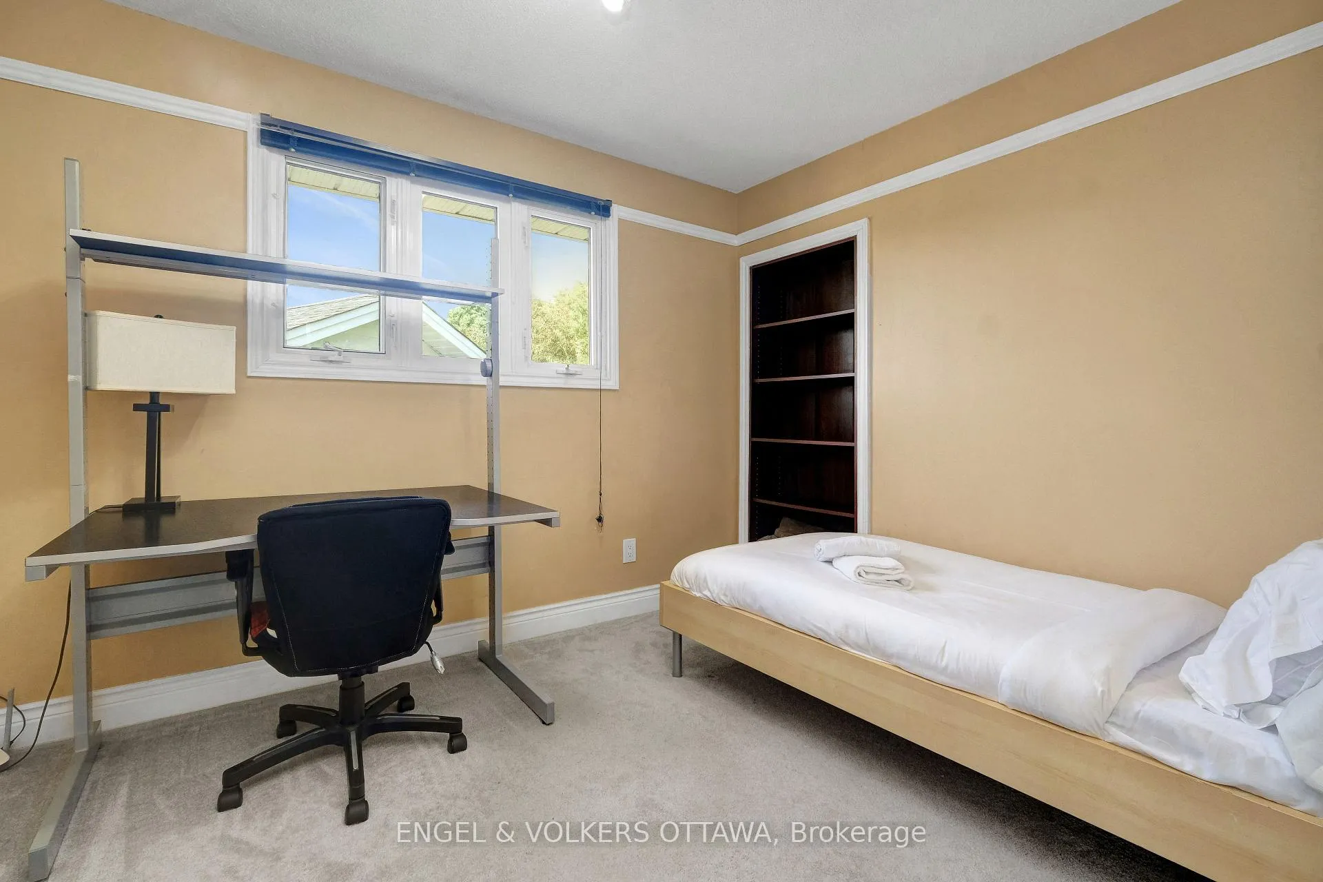 Photo 12 of Unit A, 621 Pleasant Park Road, Ottawa, Playfair Park — HOMEH