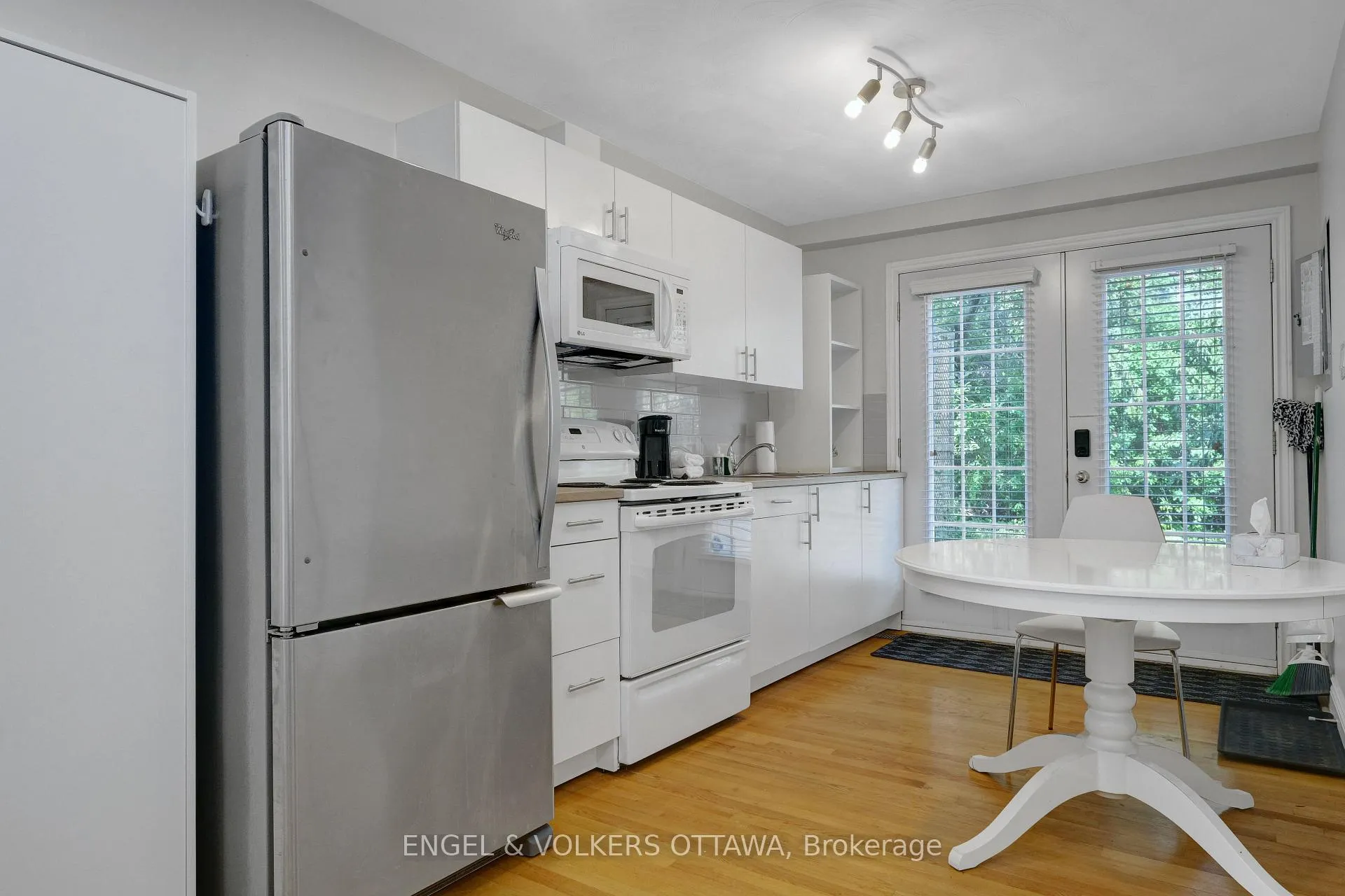 Photo 25 of Unit A, 621 Pleasant Park Road, Ottawa, Playfair Park — HOMEH