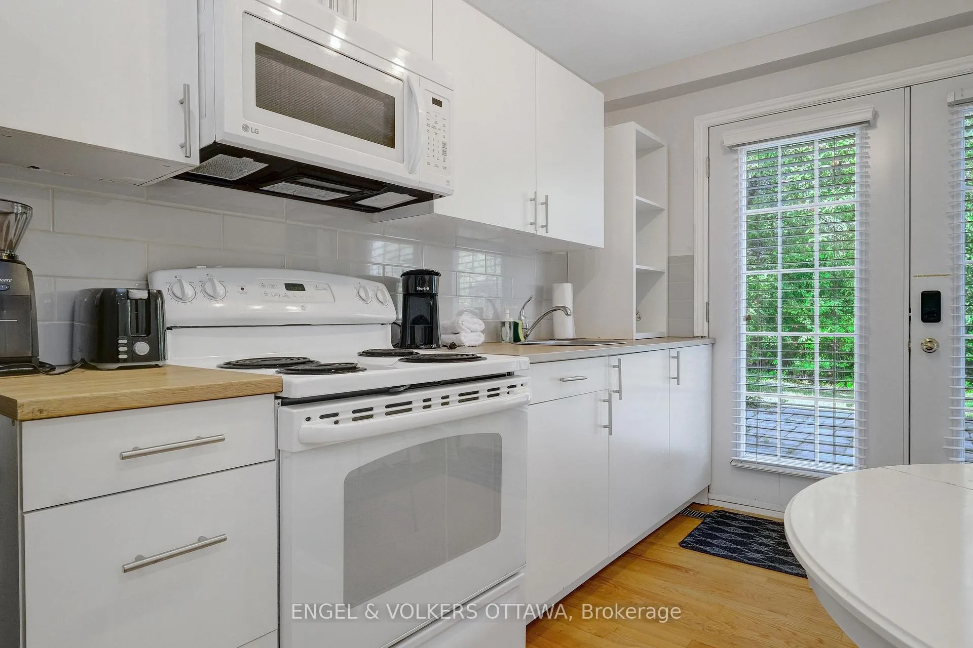 Photo 27 of Unit A, 621 Pleasant Park Road, Ottawa, Playfair Park — HOMEH