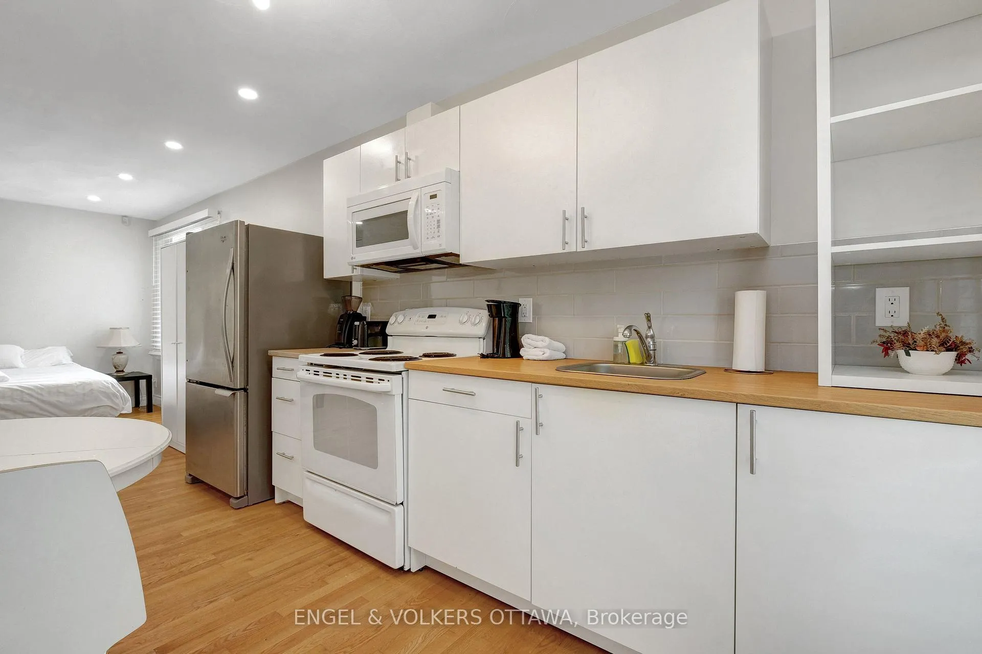 Photo 29 of Unit A, 621 Pleasant Park Road, Ottawa, Playfair Park — HOMEH