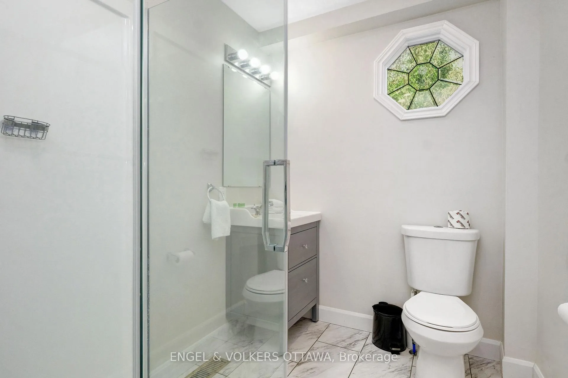 Photo 35 of Unit A, 621 Pleasant Park Road, Ottawa, Playfair Park — HOMEH