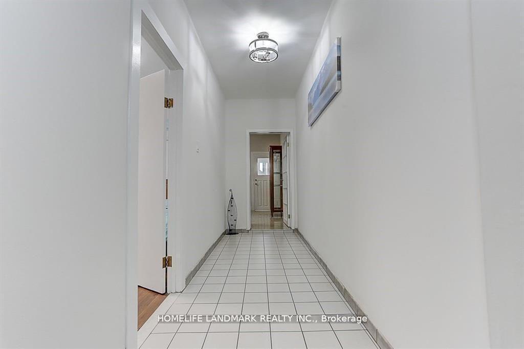 Photo 5 of 20 Grove Avenue, Toronto, Trinity-Bellwoods — HOMEH