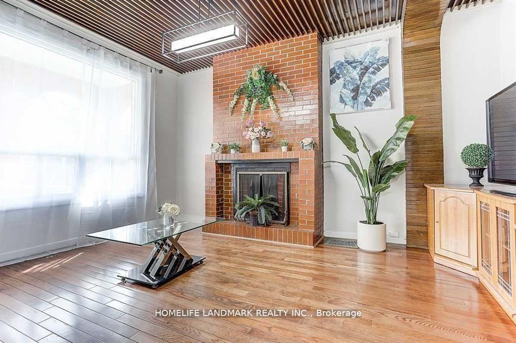 Photo 6 of 20 Grove Avenue, Toronto, Trinity-Bellwoods — HOMEH