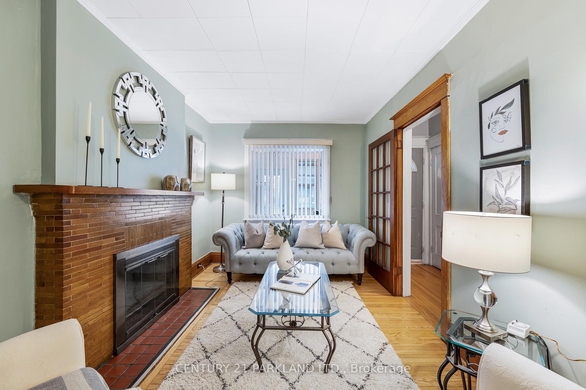 Photo 7 of 11 Lamb Avenue, Toronto, Greenwood-Coxwell — HOMEH