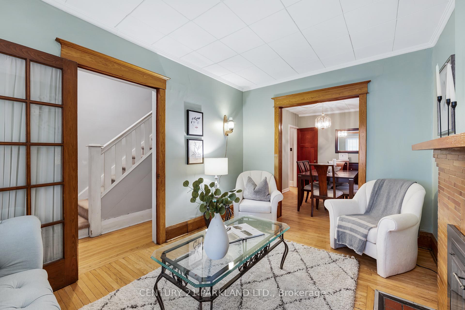 Photo 8 of 11 Lamb Avenue, Toronto, Greenwood-Coxwell — HOMEH