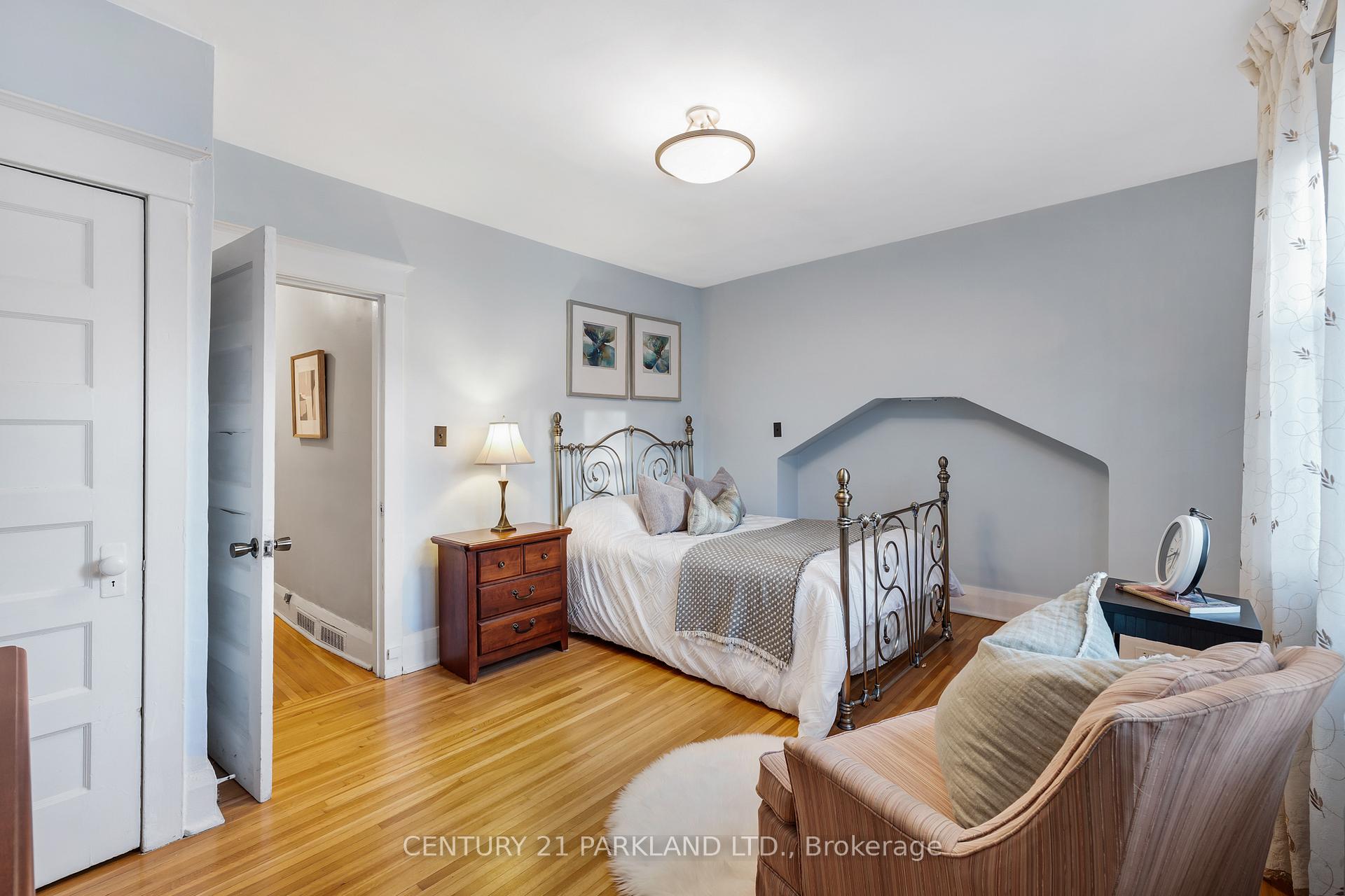 Photo 20 of 11 Lamb Avenue, Toronto, Greenwood-Coxwell — HOMEH