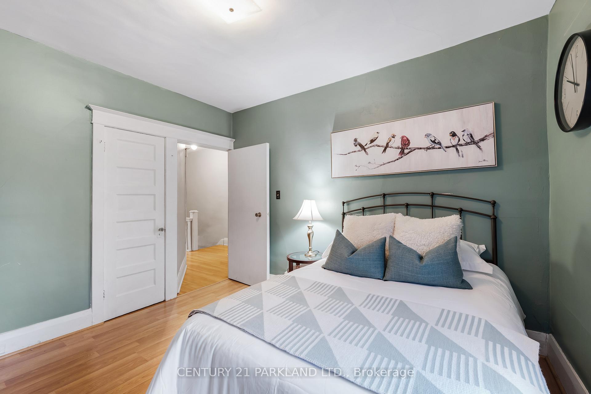 Photo 23 of 11 Lamb Avenue, Toronto, Greenwood-Coxwell — HOMEH