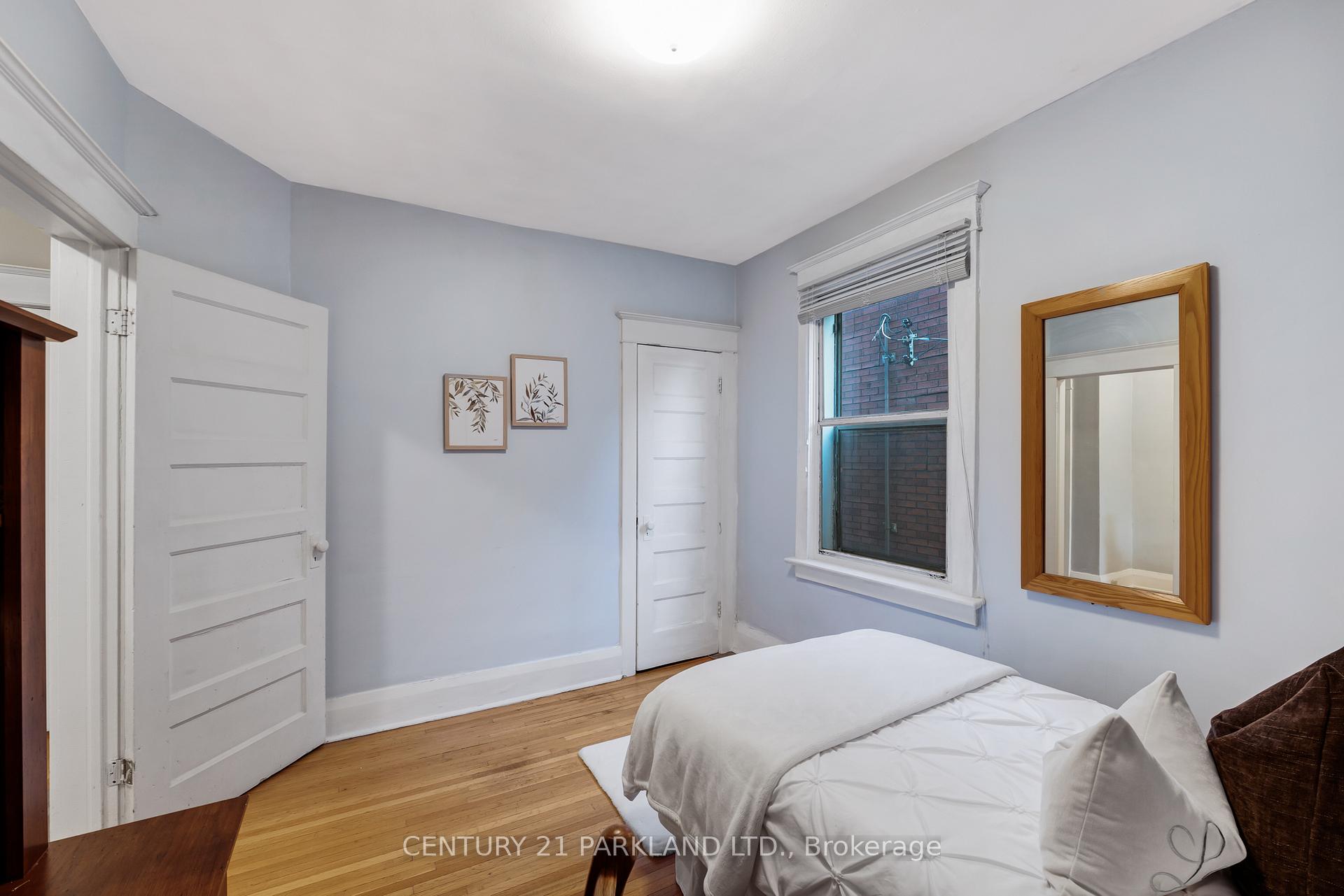 Photo 27 of 11 Lamb Avenue, Toronto, Greenwood-Coxwell — HOMEH