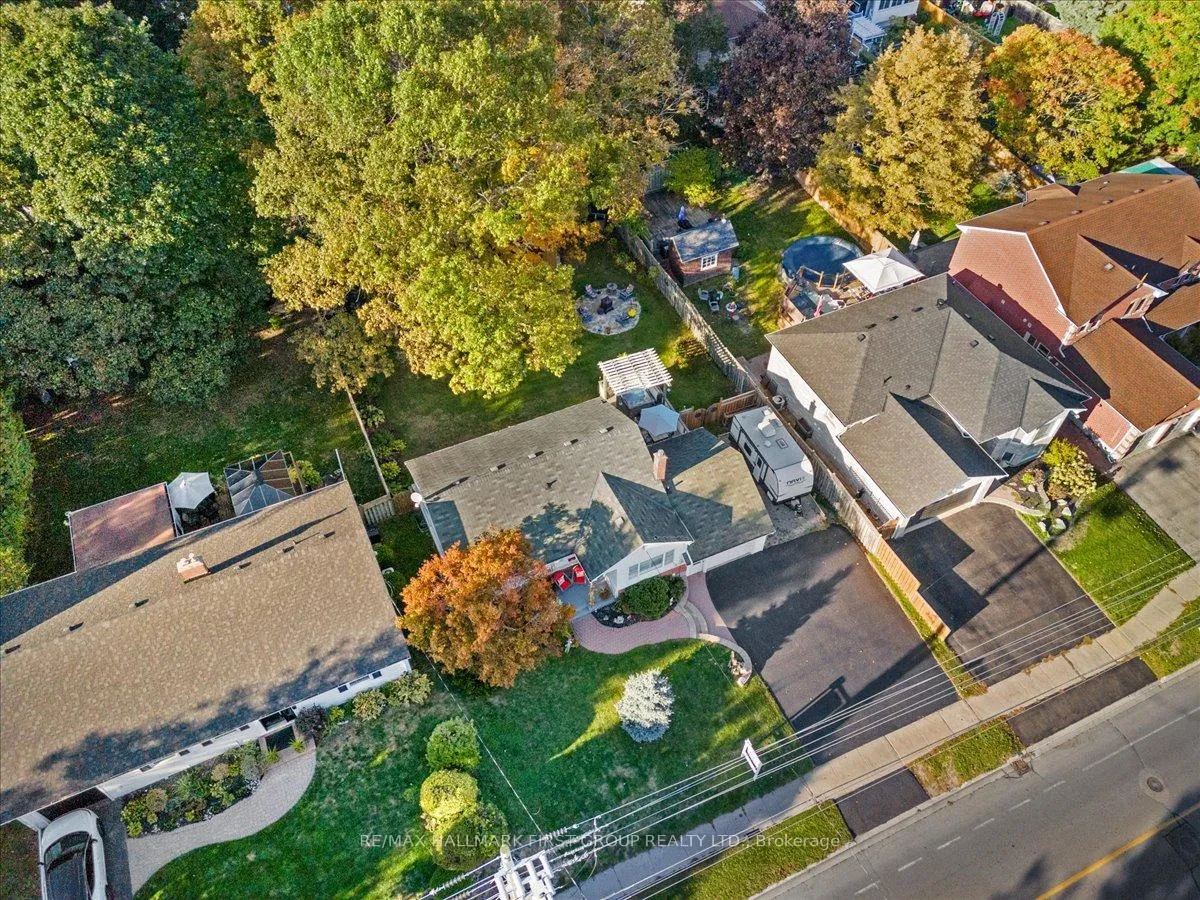 Photo 2 of 8 Concession Street E, Clarington, Bowmanville — HOMEH