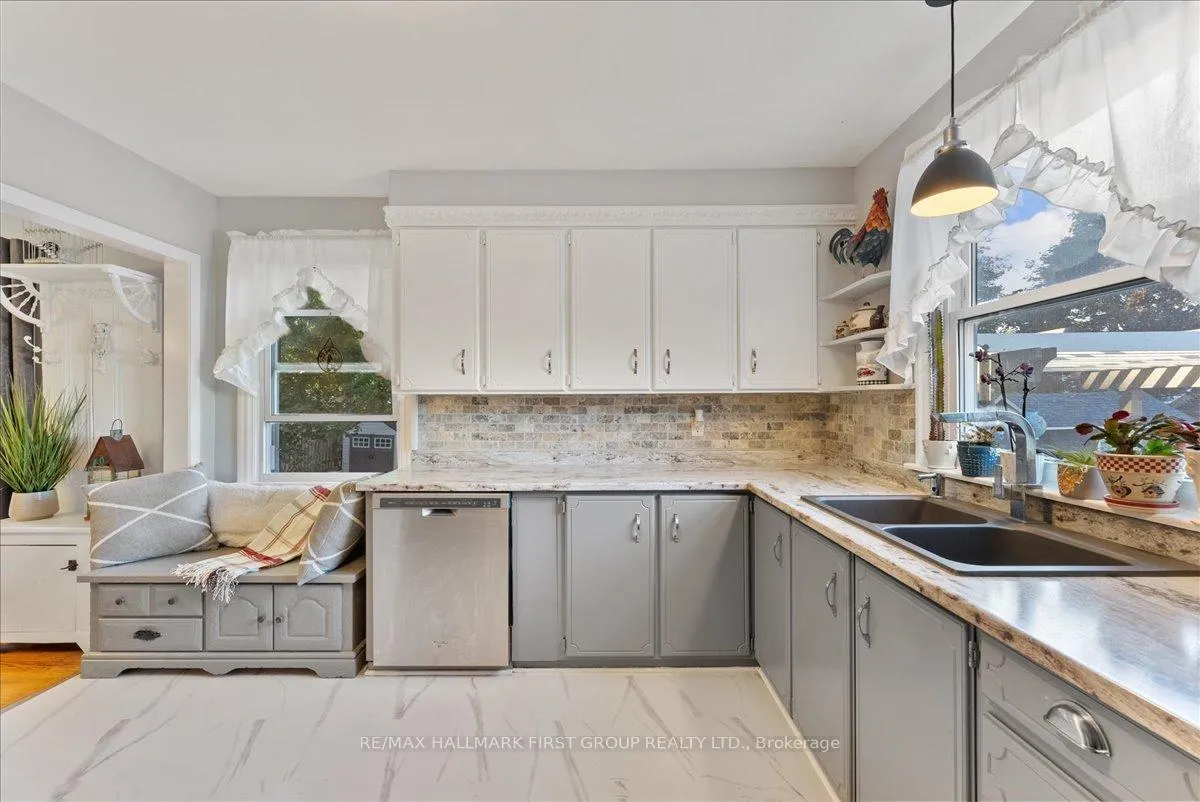Photo 16 of 8 Concession Street E, Clarington, Bowmanville — HOMEH