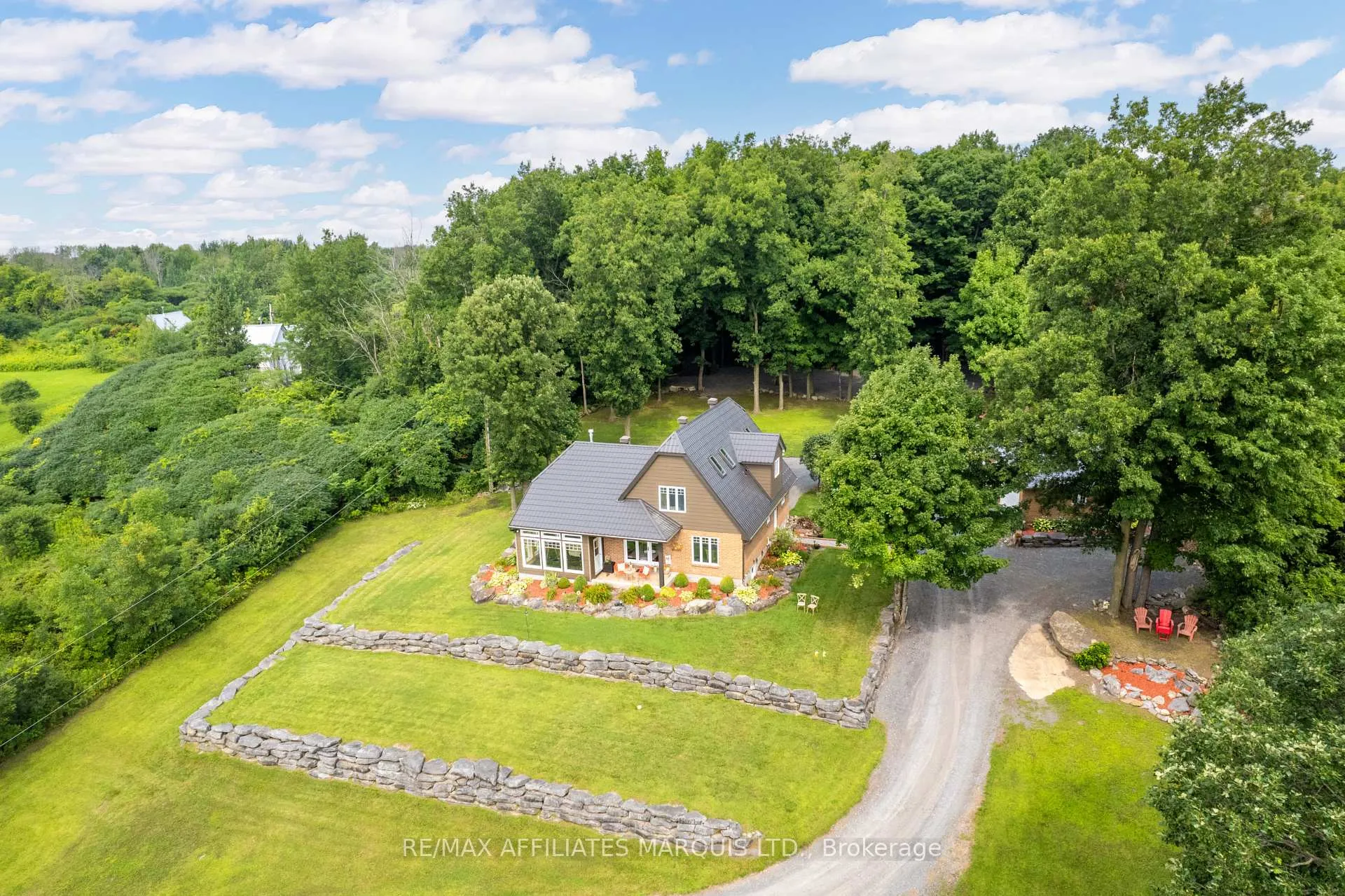 Photo 1 of 18833 Paragon Road, South Glengarry, South Glengarry (Charlottenburgh) Twp — HOMEH