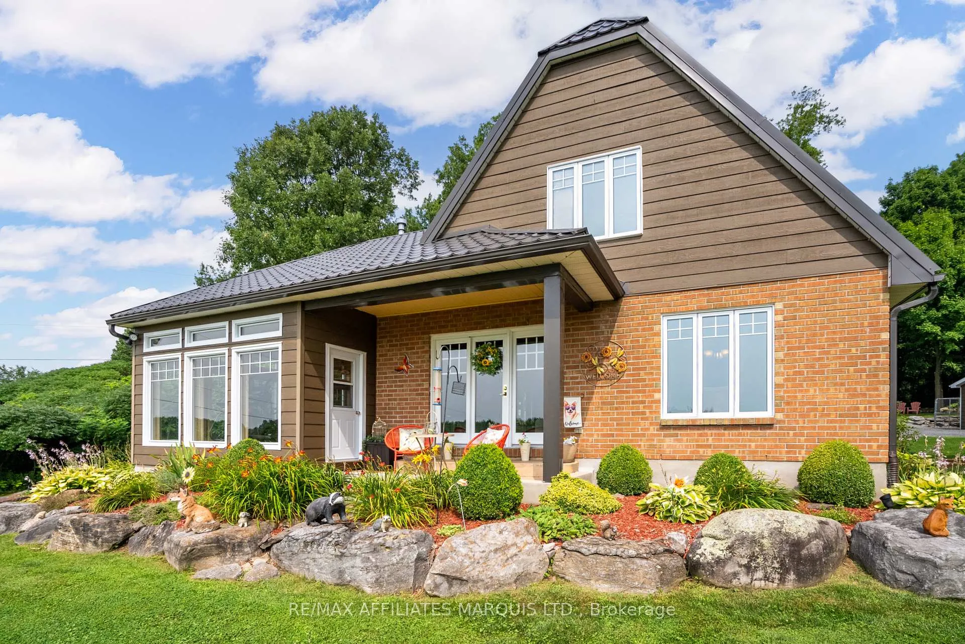 Photo 2 of 18833 Paragon Road, South Glengarry, South Glengarry (Charlottenburgh) Twp — HOMEH