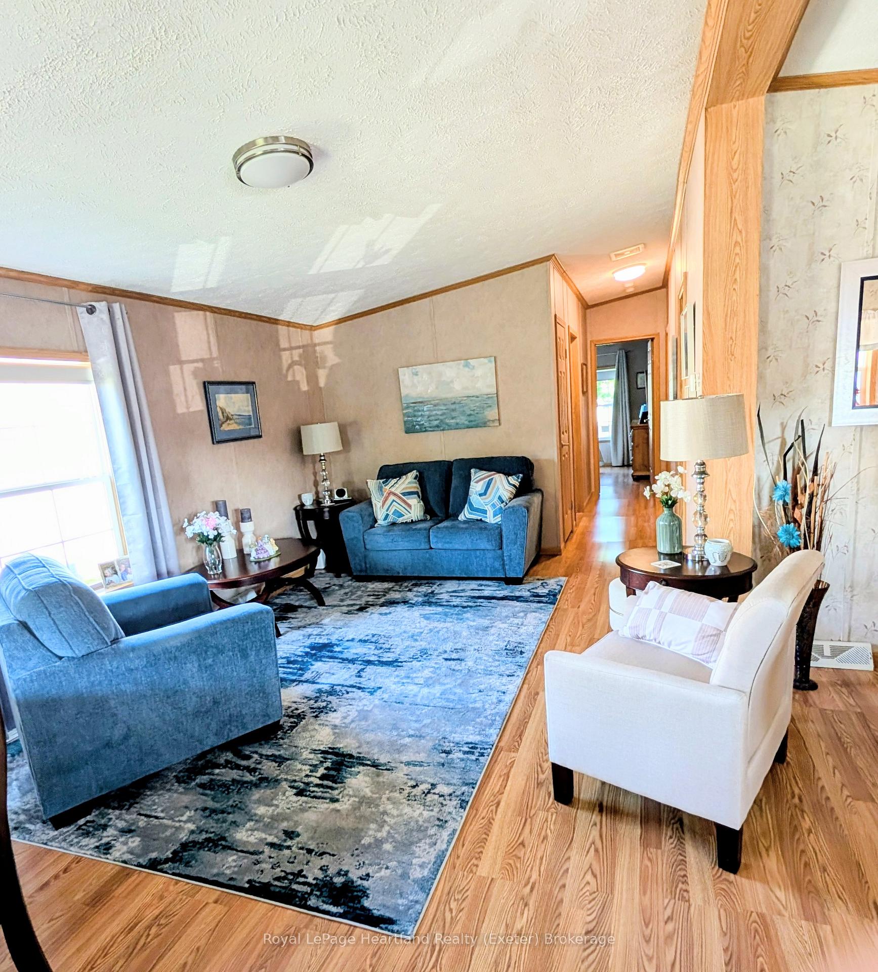 Photo 6 of 20 George Street, Strathroy-Caradoc, SE — HOMEH