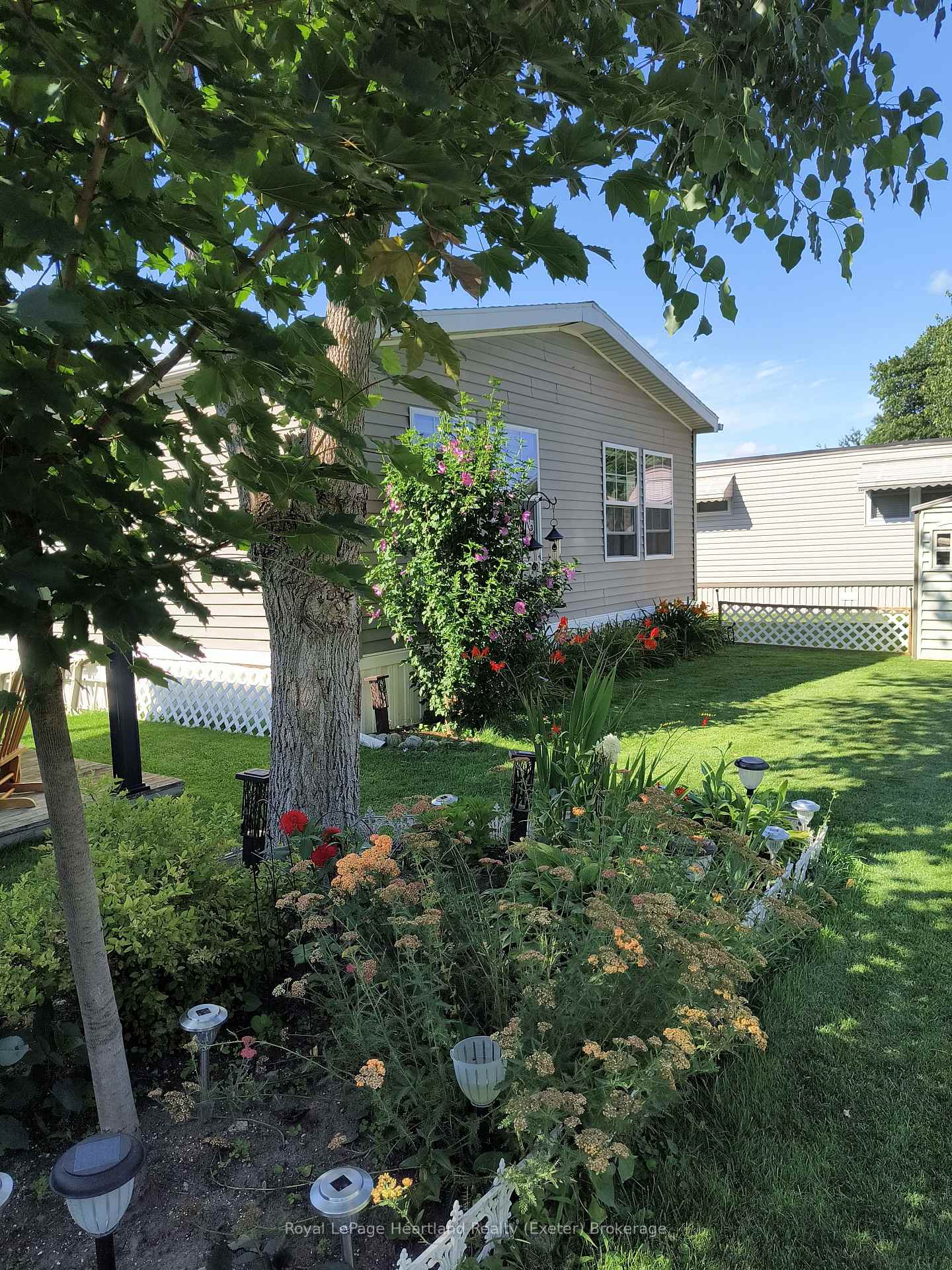Photo 21 of 20 George Street, Strathroy-Caradoc, SE — HOMEH