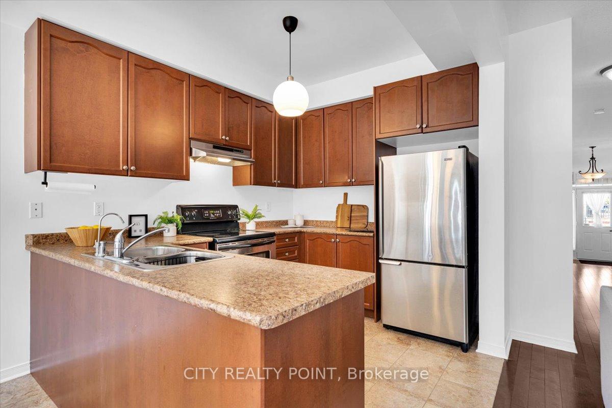 Photo 10 of 10 Edhouse Avenue, Scarborough, Clairlea-Birchmount — HOMEH
