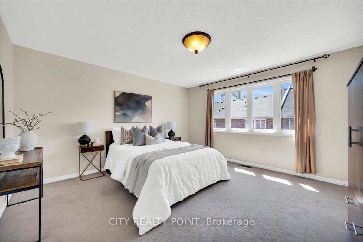 Photo 17 of 10 Edhouse Avenue, Scarborough, Clairlea-Birchmount — HOMEH