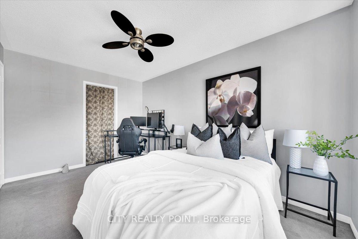 Photo 21 of 10 Edhouse Avenue, Scarborough, Clairlea-Birchmount — HOMEH