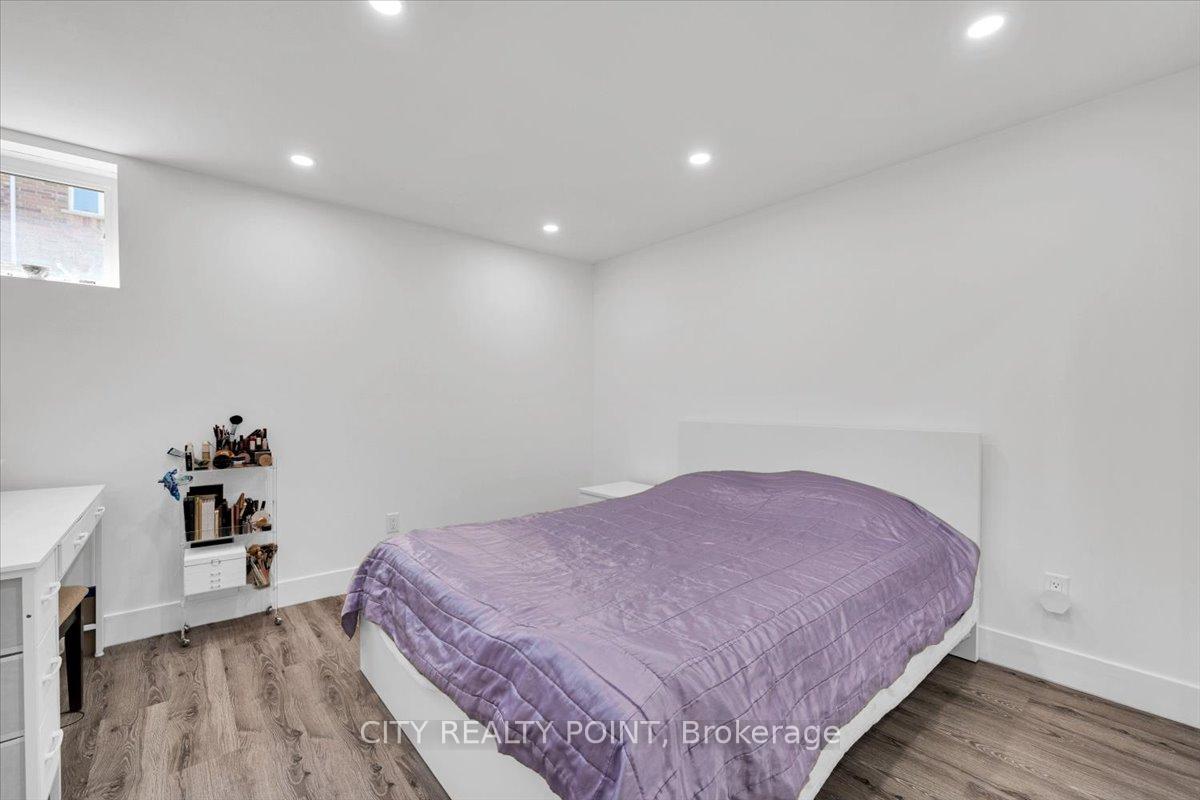 Photo 29 of 10 Edhouse Avenue, Scarborough, Clairlea-Birchmount — HOMEH
