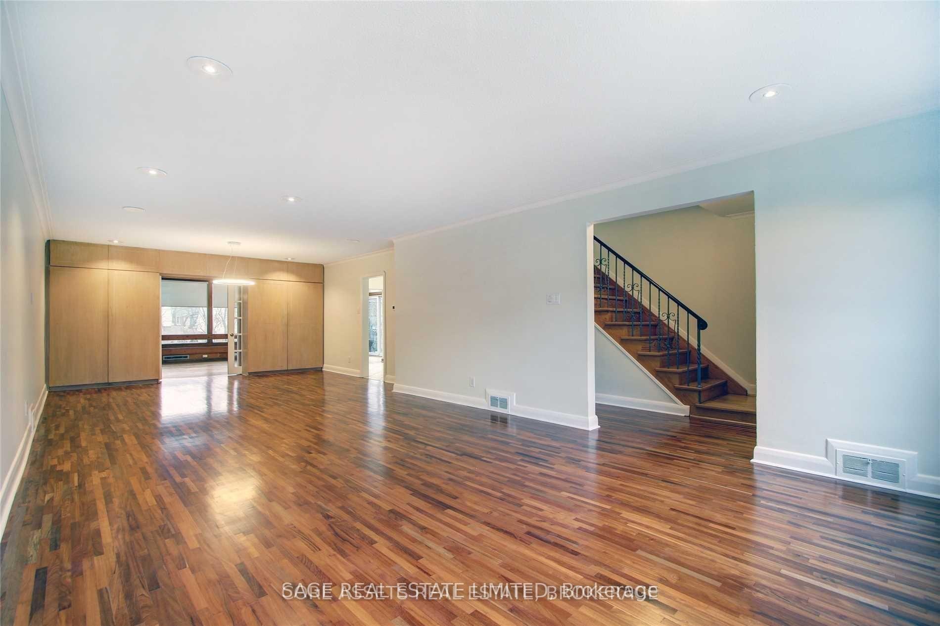 Photo 2 of 596 St. Clements Avenue, Toronto, Forest Hill North — HOMEH
