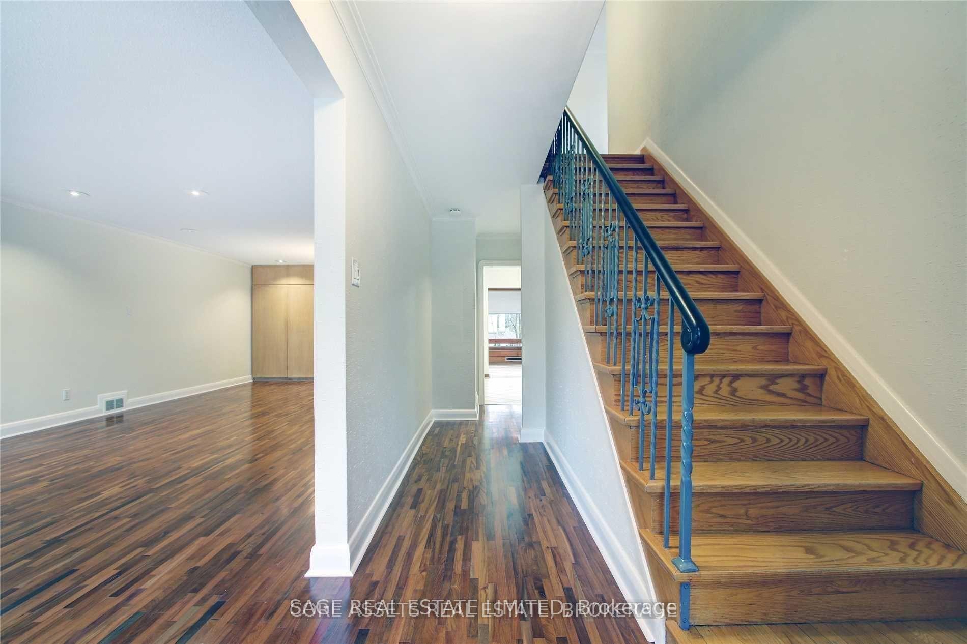 Photo 3 of 596 St. Clements Avenue, Toronto, Forest Hill North — HOMEH