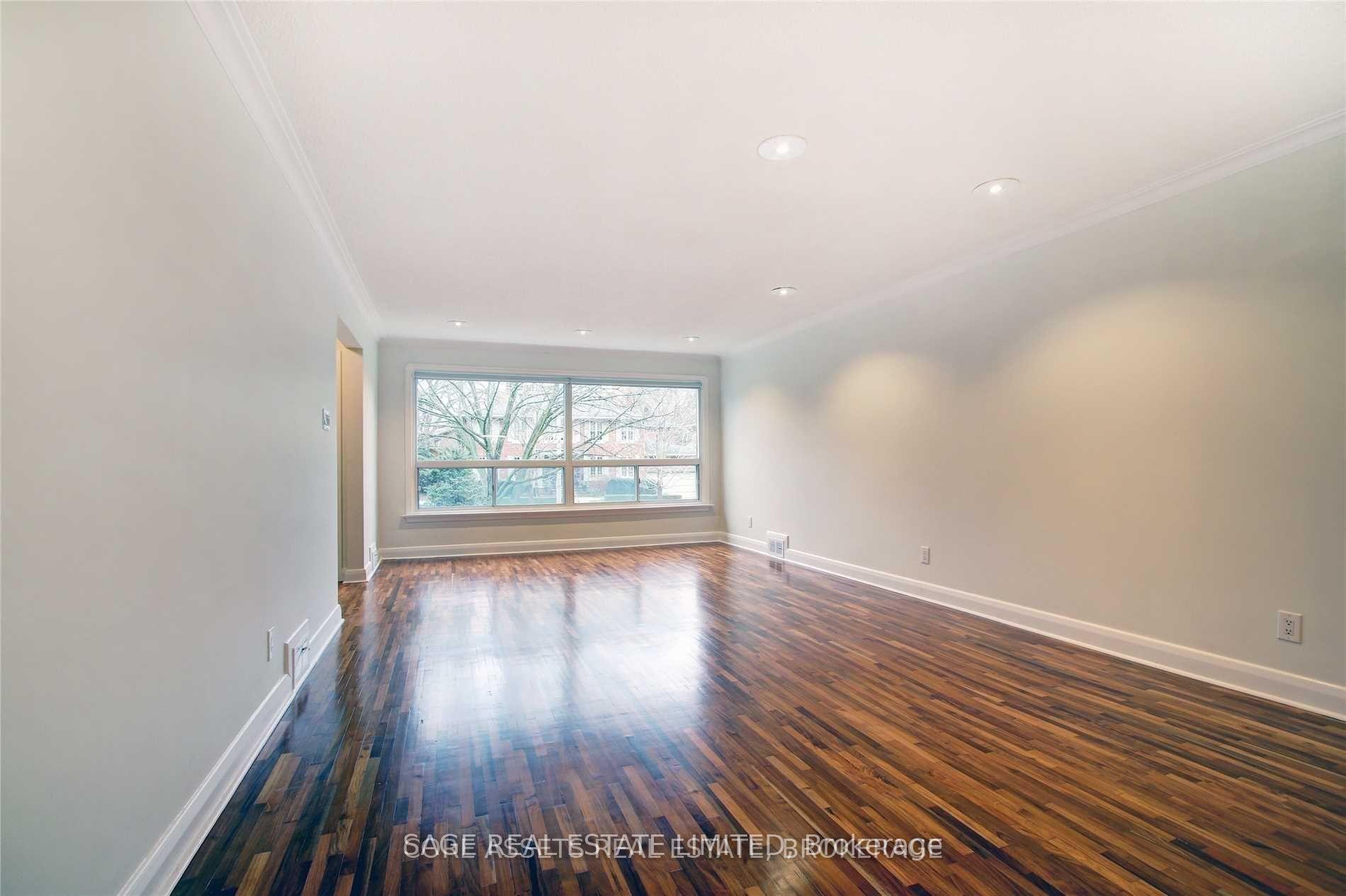 Photo 4 of 596 St. Clements Avenue, Toronto, Forest Hill North — HOMEH