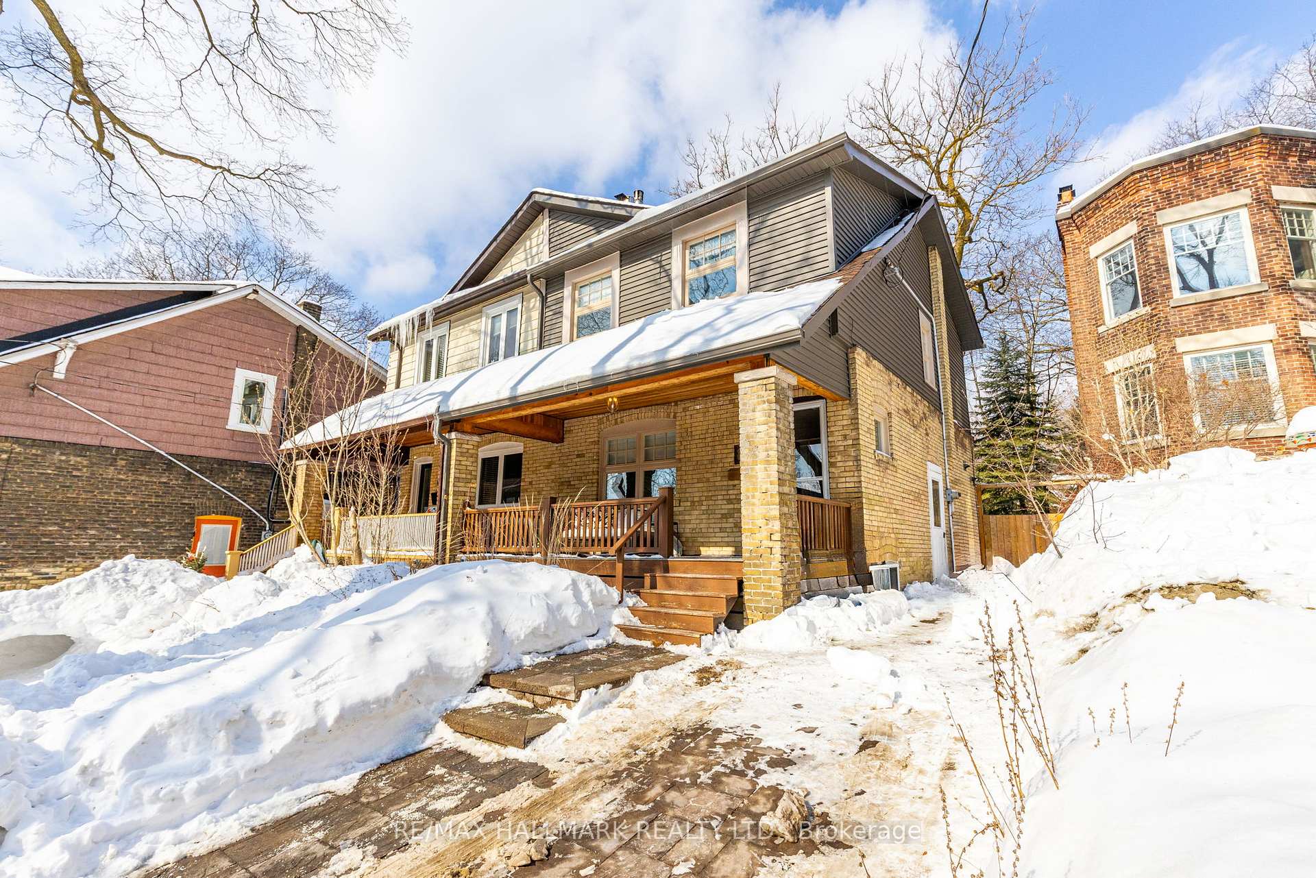 Photo 2 of 8 Fairmount Crescent, Toronto, Woodbine Corridor — HOMEH