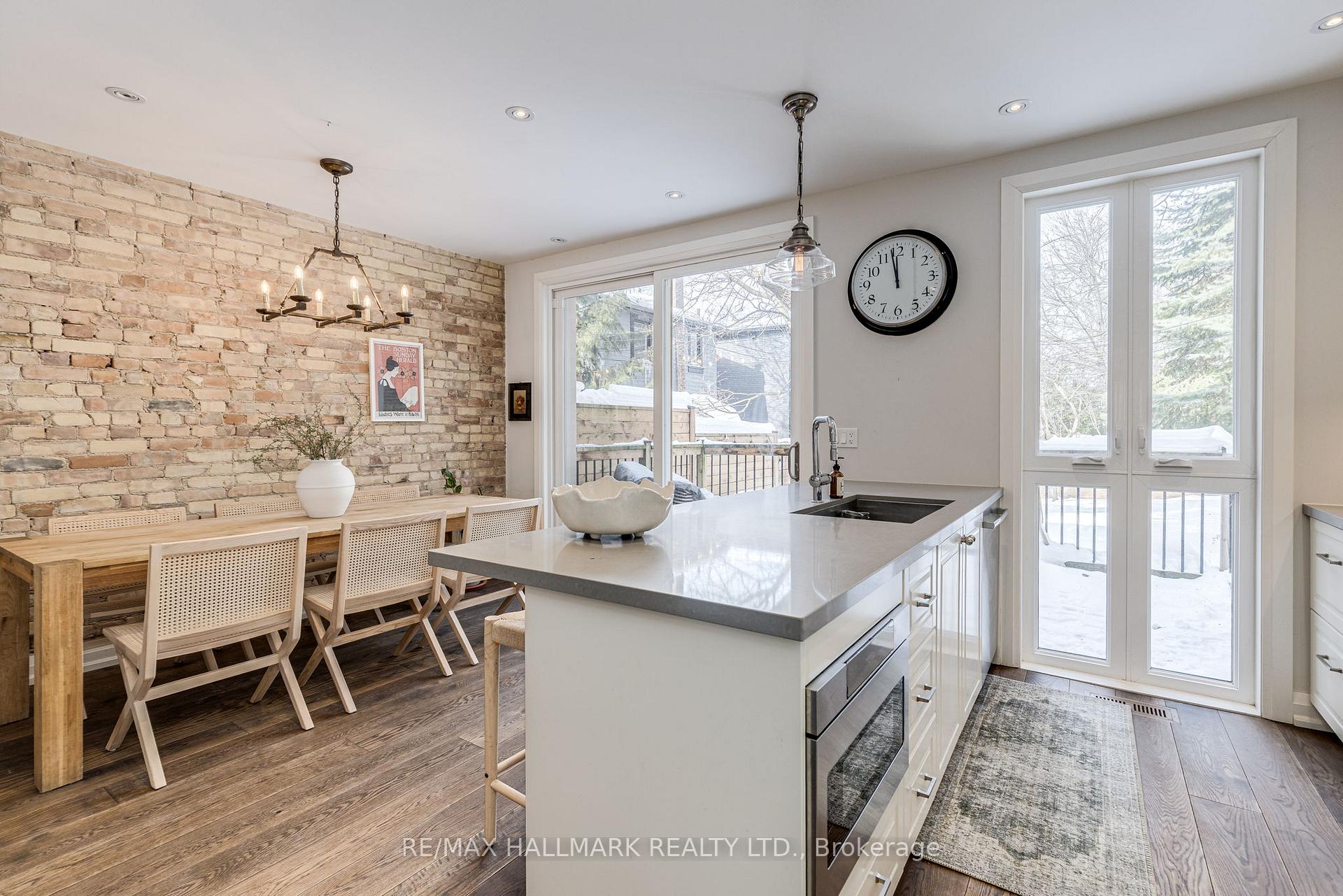 Photo 12 of 8 Fairmount Crescent, Toronto, Woodbine Corridor — HOMEH
