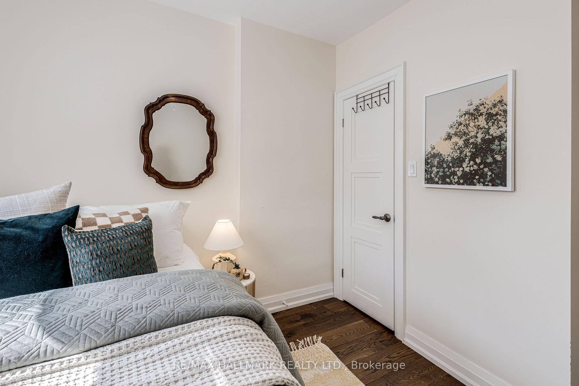 Photo 16 of 8 Fairmount Crescent, Toronto, Woodbine Corridor — HOMEH
