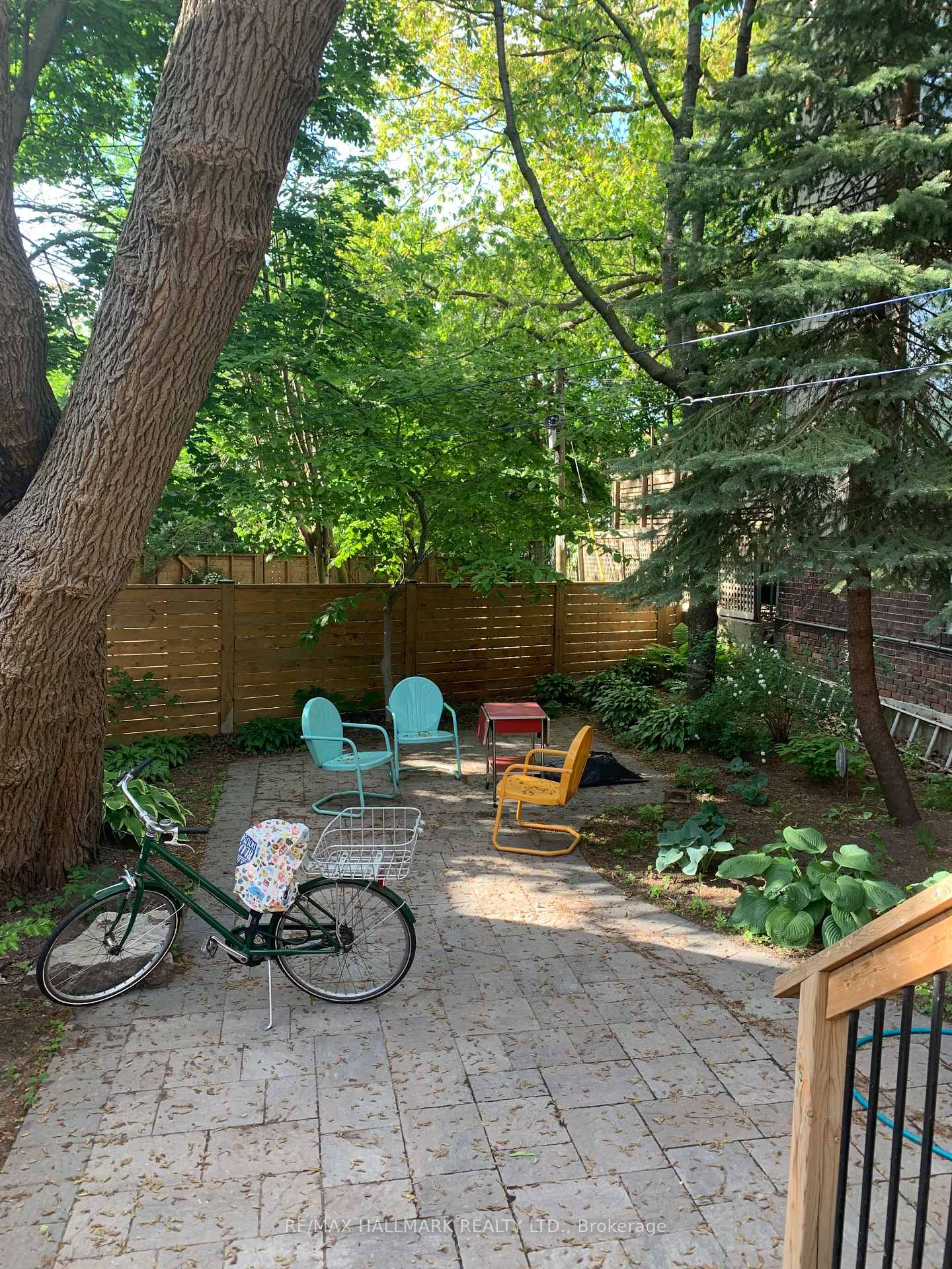 Photo 23 of 8 Fairmount Crescent, Toronto, Woodbine Corridor — HOMEH