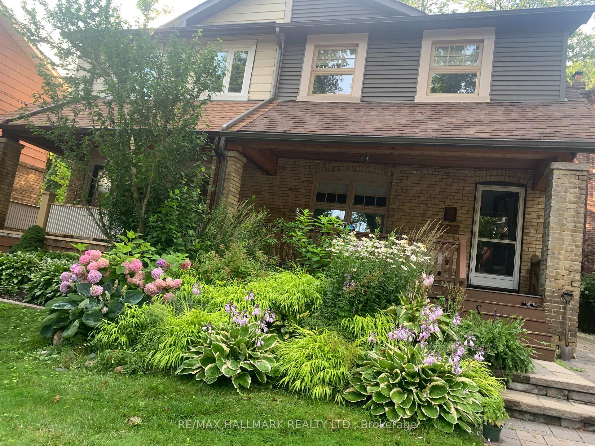 Photo 25 of 8 Fairmount Crescent, Toronto, Woodbine Corridor — HOMEH