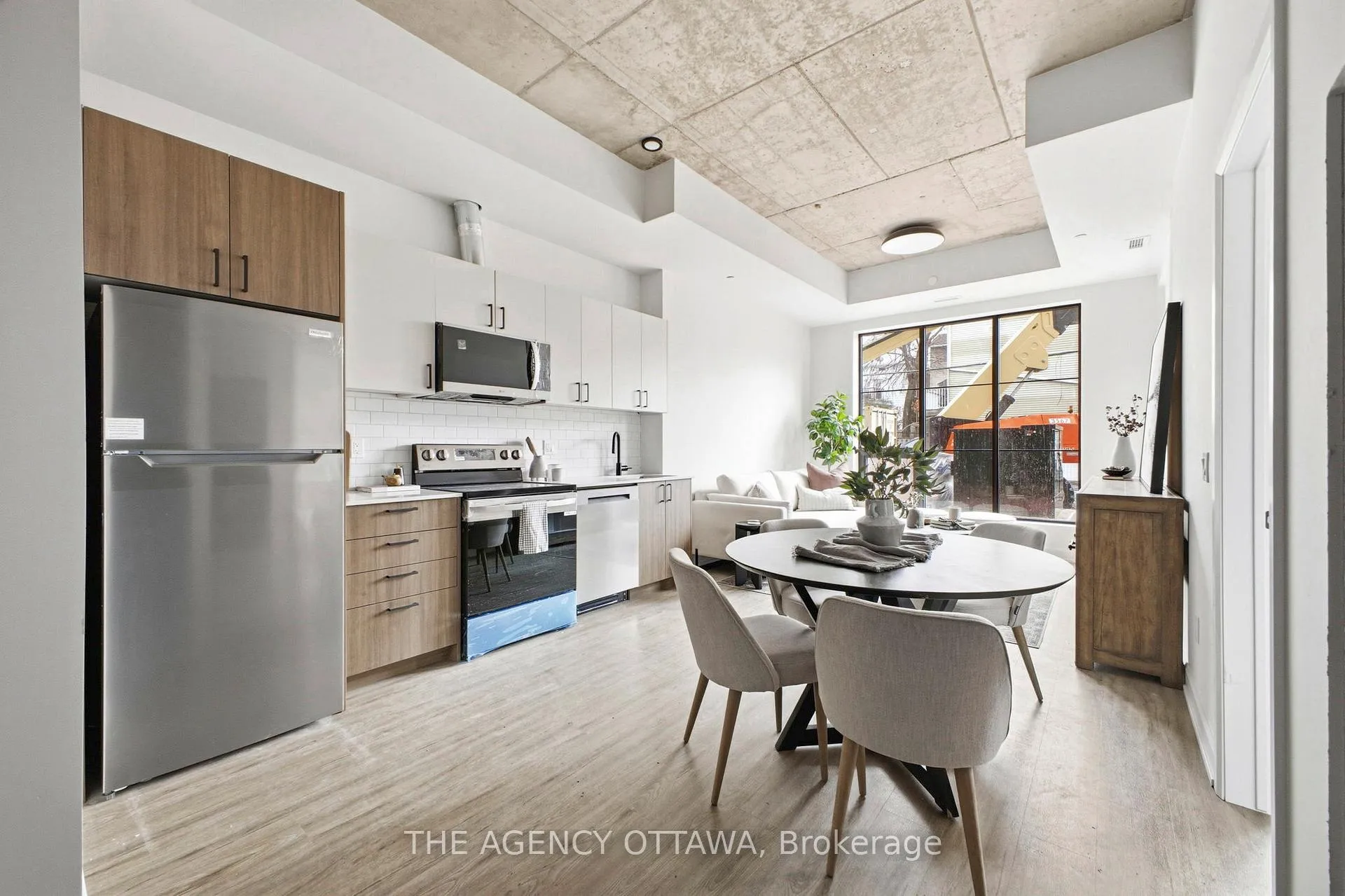 Photo 2 of Unit 401, 56 Bayswater Avenue, Ottawa, Hintonburg — HOMEH