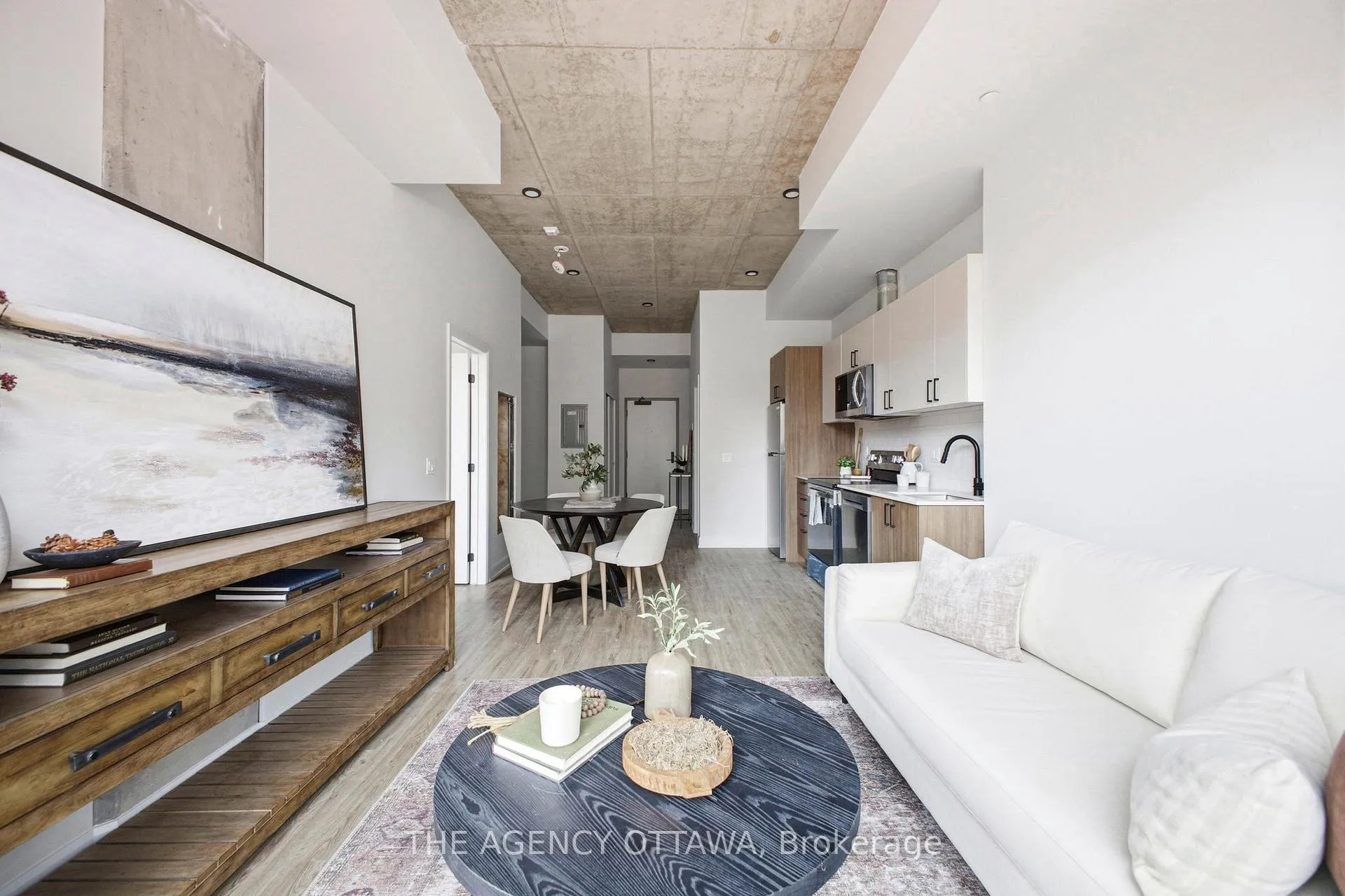 Photo 4 of Unit 401, 56 Bayswater Avenue, Ottawa, Hintonburg — HOMEH