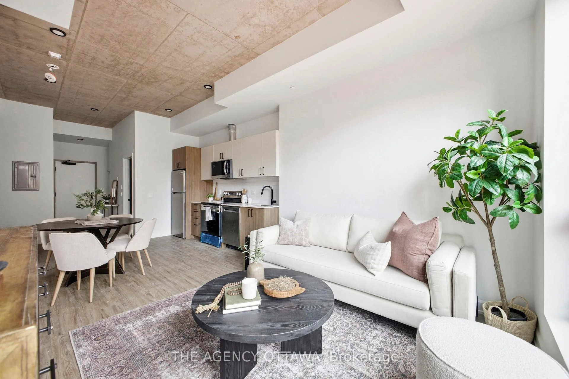 Photo 6 of Unit 401, 56 Bayswater Avenue, Ottawa, Hintonburg — HOMEH
