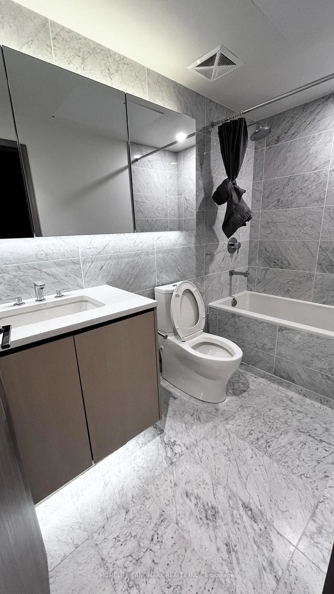 Photo 4 of Unit 3006, 95 Mcmahon Drive, North York, Bayview Village — HOMEH