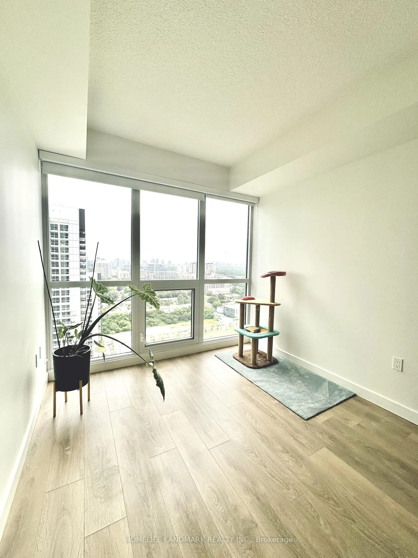 Photo 6 of Unit 3006, 95 Mcmahon Drive, North York, Bayview Village — HOMEH