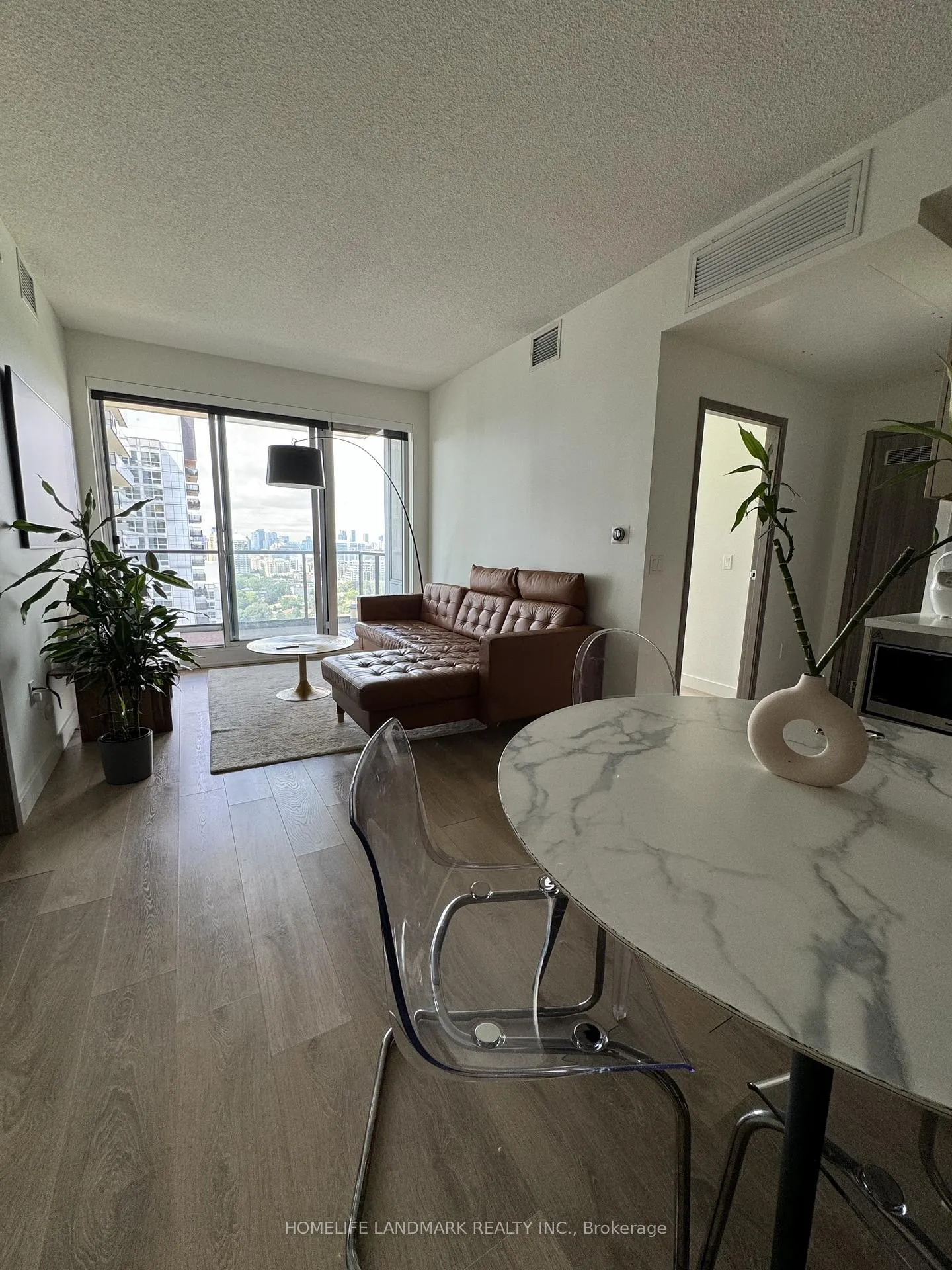 Photo 8 of Unit 3006, 95 Mcmahon Drive, North York, Bayview Village — HOMEH