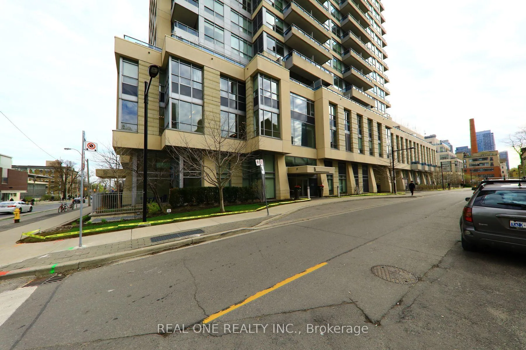 Photo 2 of Unit 506, 500 Sherbourne Street, Toronto, North St. James Town — HOMEH